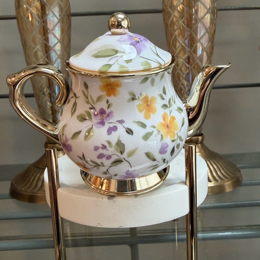 Bath & Body Works Floral Teapot Wallflower Plug & Gold Accents Lightup 24/7 NWT